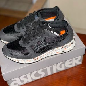 ASICS HyperGEL-LYTE GS